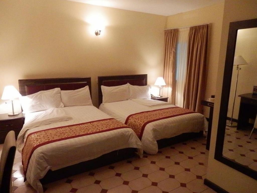 Blue Lodge Hotel Lagos Phòng bức ảnh